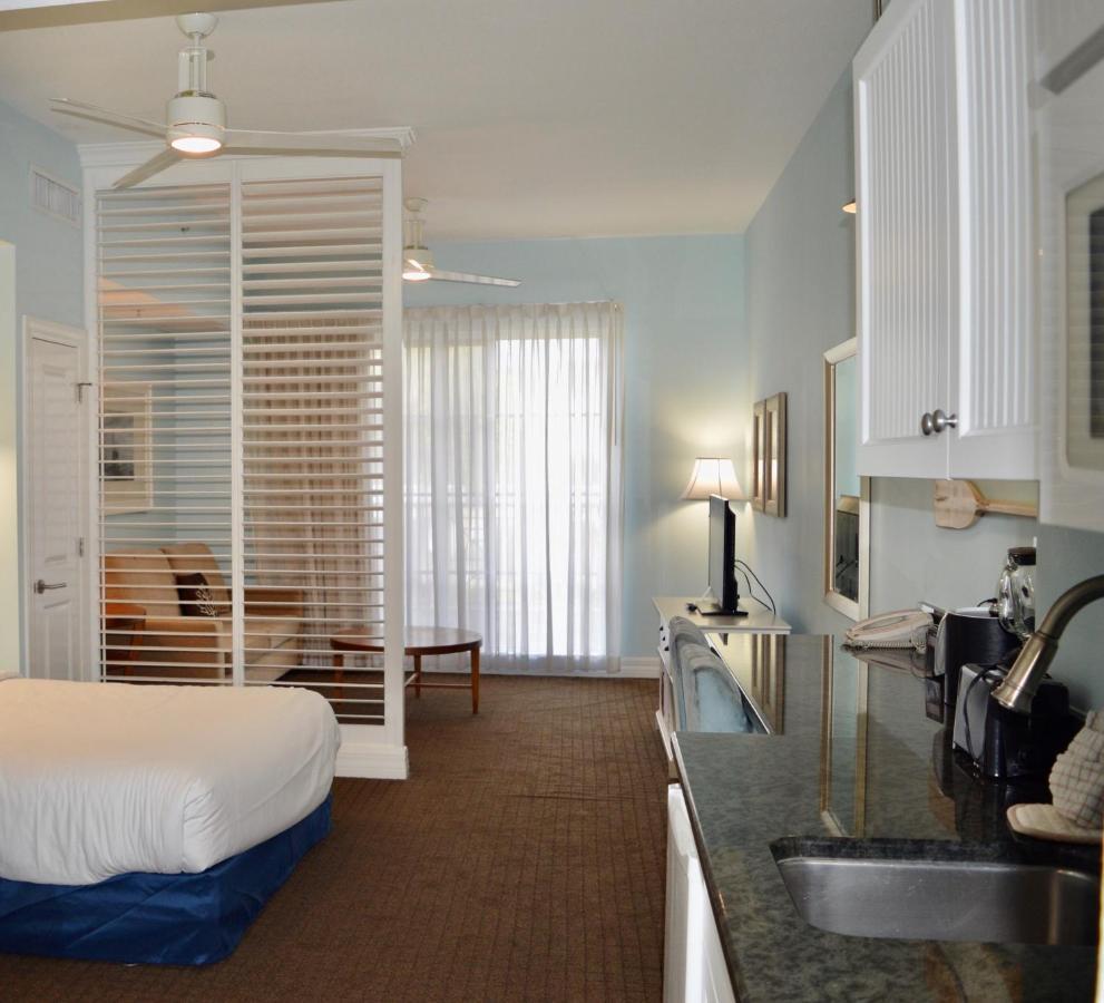 Harborside Suites At Little Harbor Ruskin Exterior photo