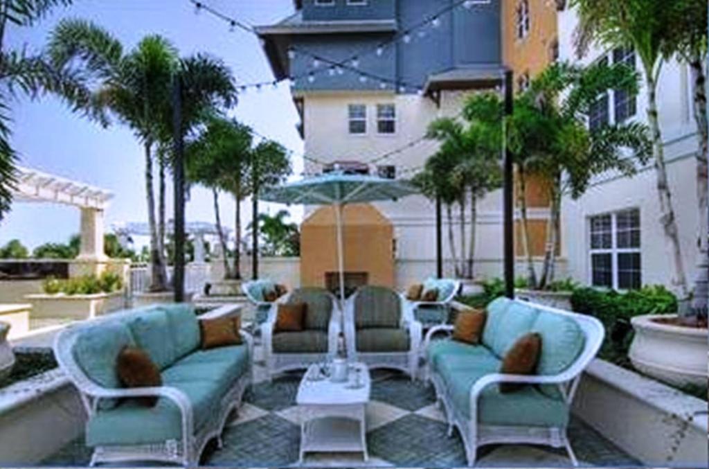 Harborside Suites At Little Harbor Ruskin Exterior photo