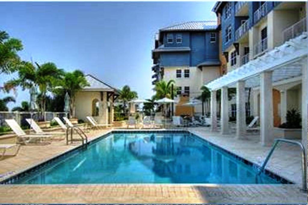 Harborside Suites At Little Harbor Ruskin Exterior photo